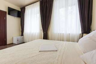 Отель Hotel Cristal Одесса Улучшенный двухместный номер с 1 кроватью-3